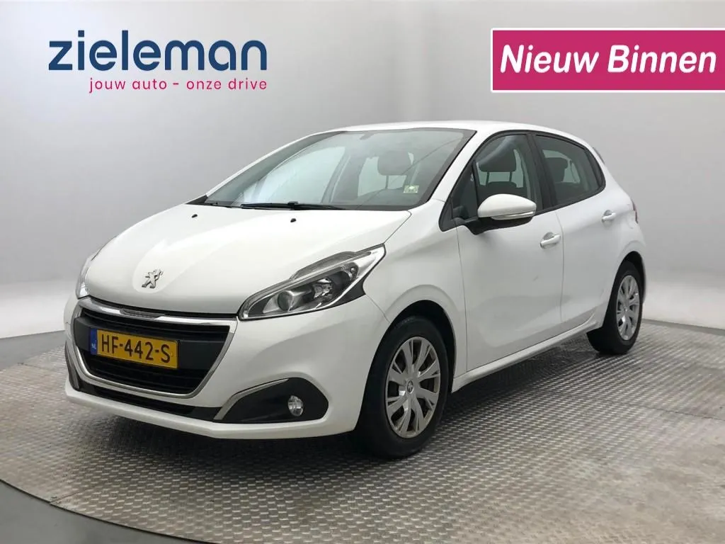 Peugeot 208 1.2 Pure Tech 5 deurs Blue Lease Navi Image 1